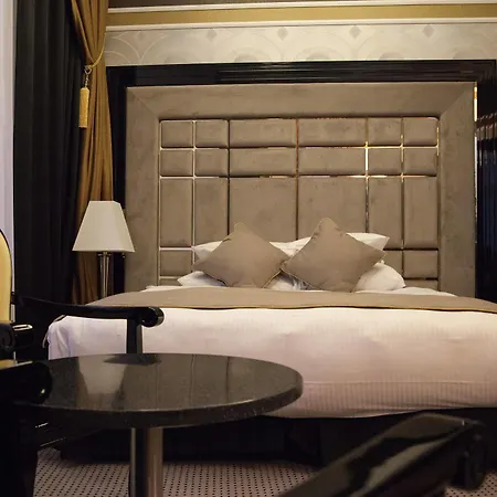 Отель Dana Business & Conference 4*