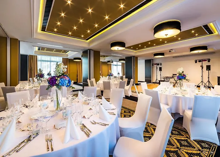 Dana Business & Conference 4*